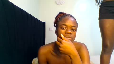 Snapshot of purple_honey2 chatting on June 29, 10:15 am Honey online show from June 29, 10:15 am