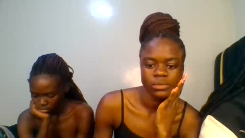 Snapshot of purple_honey2 chatting on July 12, 4:25 am Honey online show from July 12, 4:25 am