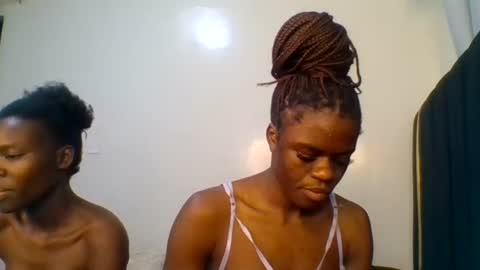Snapshot of purple_honey2 chatting on July 15, 3:28 pm Honey online show from July 15, 3:28 pm