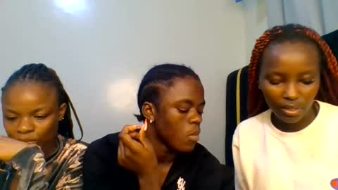 Snapshot of purple_honey2 chatting on July 27, 3:57 am Honey online show from July 27, 3:57 am