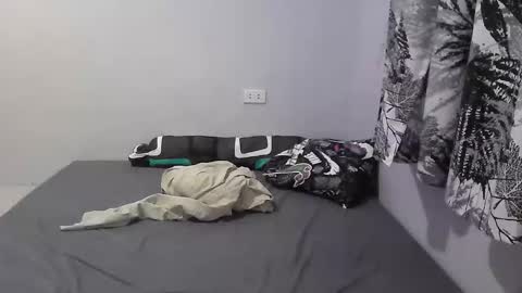 Snapshot of purpledust06 chatting on December 17, 3:45 am Athena online show from December 17, 3:45 am