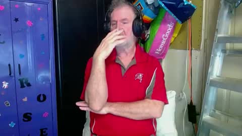 Mark online show from March 12, 7:28 pm