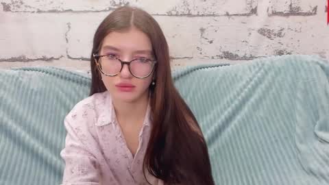 pussykatt_girl online show from February 1, 1:44 am