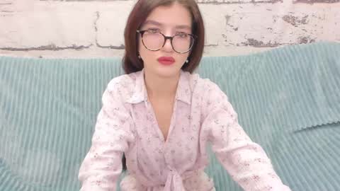 pussykatt_girl online show from February 4, 1:34 am