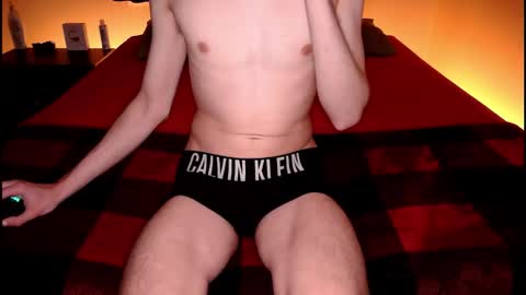 pussylover2182 online show from March 29, 5:18 am