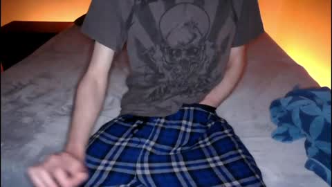 pussylover2182 online show from April 16, 7:31 am