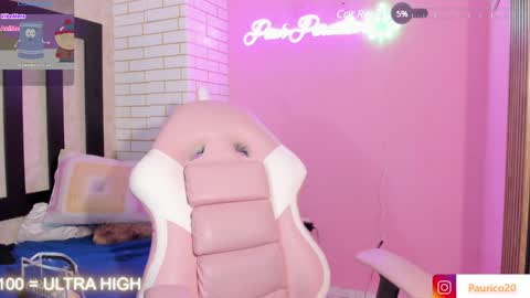 Snapshot of putipaula2 chatting on December 24, 7:00 pm Pau online show from December 24, 7:00 pm