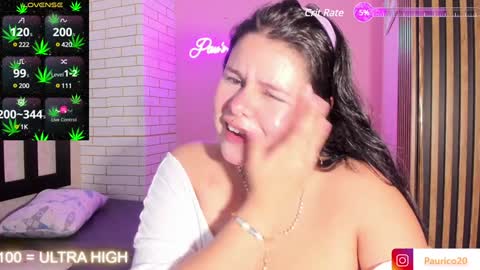 Snapshot of putipaula2 chatting on January 25, 7:18 pm Pau online show from January 25, 7:18 pm