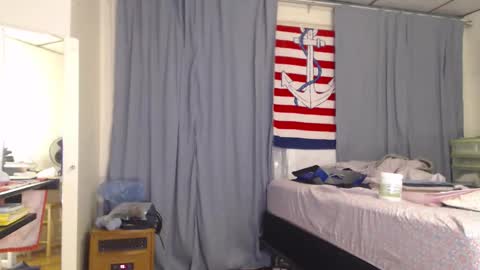 Snapshot of putiputi4u chatting on January 17, 1:10 am putiputi4u online show from January 17, 1:10 am