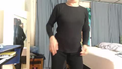 Snapshot of putiputi4u chatting on February 2, 1:37 am putiputi4u online show from February 2, 1:37 am