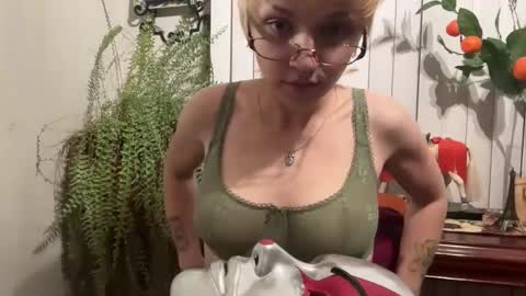 pvnkpixie online show from September 9, 4:45 am