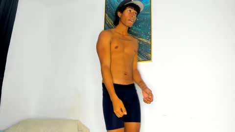 Snapshot of pyke_cum chatting on January 27, 10:49 pm pyke_cum online show from January 27, 10:49 pm