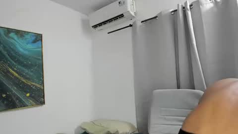 Snapshot of pyke_cum chatting on March 10, 11:49 pm pyke_cum online show from March 10, 11:49 pm