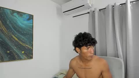 Snapshot of pyke_cum chatting on March 12, 3:13 am pyke_cum online show from March 12, 3:13 am