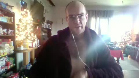 q2phq2ph online show from December 18, 5:30 pm