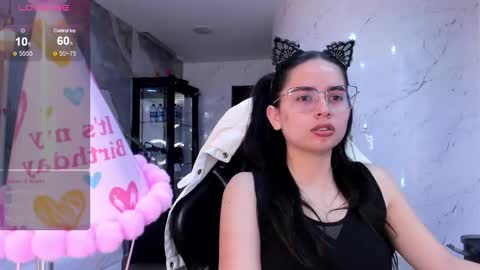 Qetsyah online show from February 28, 1:45 pm