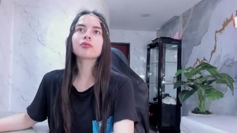 Qetsyah online show from April 2, 12:58 pm