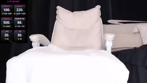 Snapshot of qianqian_ chatting on October 8, 10:02 am qianqian_ online show from October 8, 10:02 am