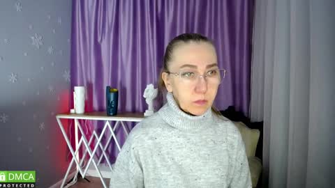 Snapshot of queen_a_n_i chatting on January 18, 10:28 am A N I Ill be here on December 1st online show from January 18, 10:28 am