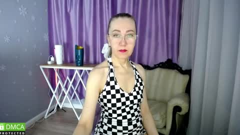 Snapshot of queen_a_n_i chatting on March 10, 8:04 am A N I Ill be here on December 1st online show from March 10, 8:04 am