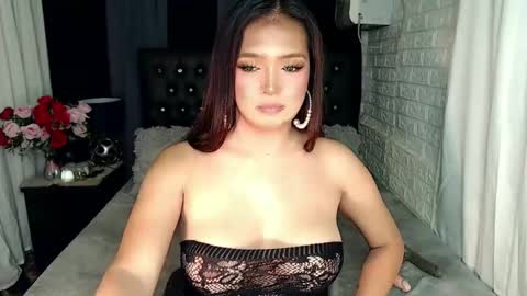 Snapshot of queen_cummer chatting on December 2, 5:37 am Yeng online show from December 2, 5:37 am