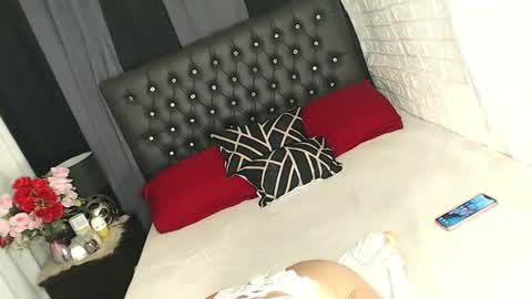 Snapshot of queen_cummer chatting on January 8, 2:25 am Yeng online show from January 8, 2:25 am