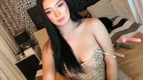 Snapshot of queen_cummer chatting on March 6, 2:30 am Yeng online show from March 6, 2:30 am