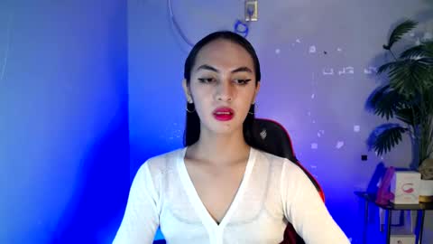 queen_danaya online show from June 15, 11:45 am