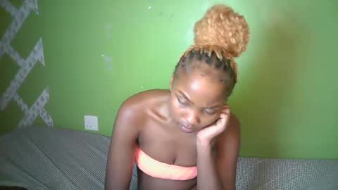 queen_dimple1 online show from May 18, 4:40 am