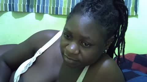 Snapshot of queen_diva01 chatting on June 14, 8:16 am queen_diva01 online show from June 14, 8:16 am