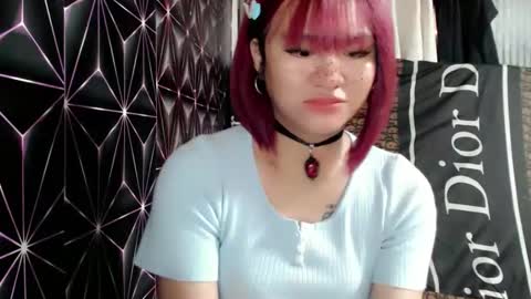 Snapshot of queen_elicktra chatting on April 21, 2:51 am JOY online show from April 21, 2:51 am