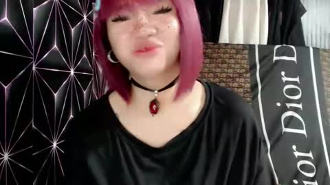 Snapshot of queen_elicktra chatting on April 25, 1:08 am JOY online show from April 25, 1:08 am