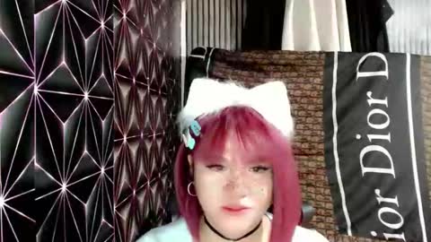 Snapshot of queen_elicktra chatting on May 26, 10:50 pm JOY online show from May 26, 10:50 pm