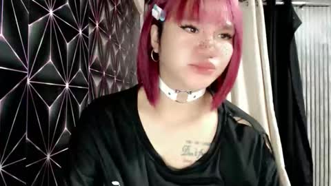 Snapshot of queen_elicktra chatting on June 1, 10:11 pm JOY online show from June 1, 10:11 pm
