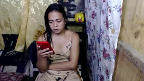 Snapshot of queen_ennah chatting on January 8, 6:37 am queen_ennah online show from January 8, 6:37 am