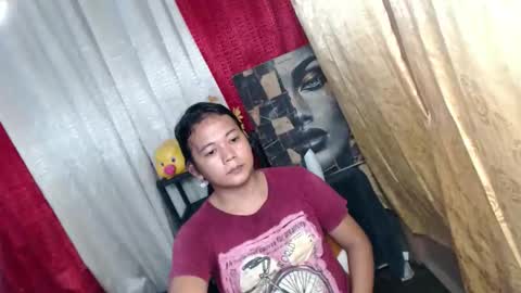 Snapshot of queen_ennah chatting on January 9, 7:00 am queen_ennah online show from January 9, 7:00 am