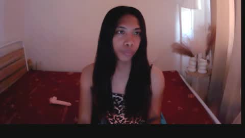 Snapshot of queen_gia chatting on April 7, 2:12 am queen_gia online show from April 7, 2:12 am