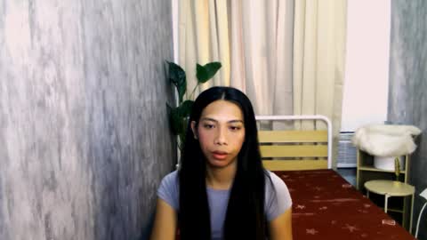 Snapshot of queen_gia chatting on April 11, 12:59 am queen_gia online show from April 11, 12:59 am