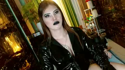 Snapshot of queen_kendalx19 chatting on June 11, 2:59 pm Kendal online here from 6am-3pm philippine time online show from June 11, 2:59 pm