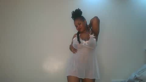 Queen kikih online show from February 27, 1:00 pm