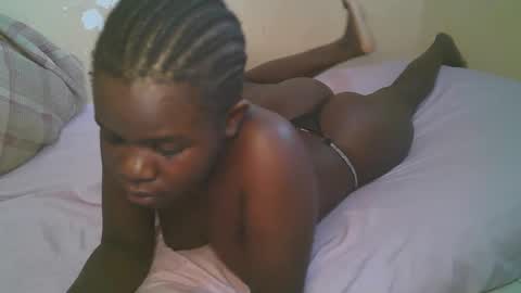 queen_latasha online show from April 30, 7:47 am