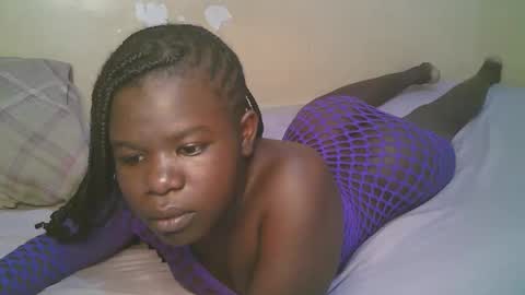 queen_latasha online show from May 7, 2:39 am