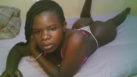 queen_latasha online show from May 24, 5:12 am