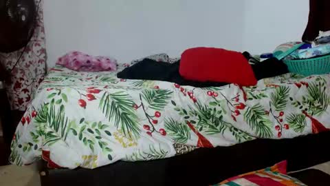 Snapshot of queen_luisadirty chatting on May 24, 11:21 pm queen_luisadirty online show from May 24, 11:21 pm