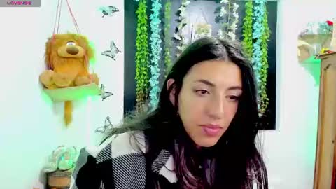 Snapshot of queen_natttyy chatting on July 8, 3:33 am queen_natttyy online show from July 8, 3:33 am