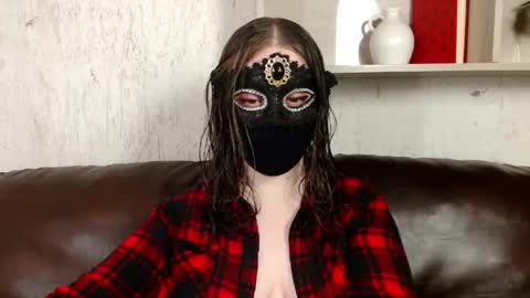 Nora online show from May 4, 10:17 pm