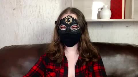 Nora online show from May 7, 10:26 pm
