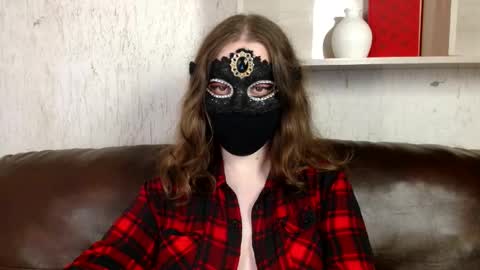 Nora online show from May 10, 10:26 pm