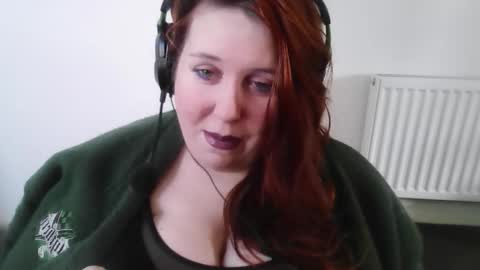 queen_o_swords online show from February 22, 10:36 am