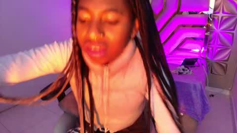   online show from February 19, 11:50 am